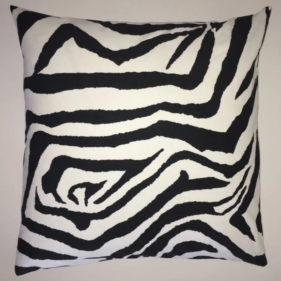23 x 23" Zebra Black Pillow Cover - NEW - Picture 2 of 3